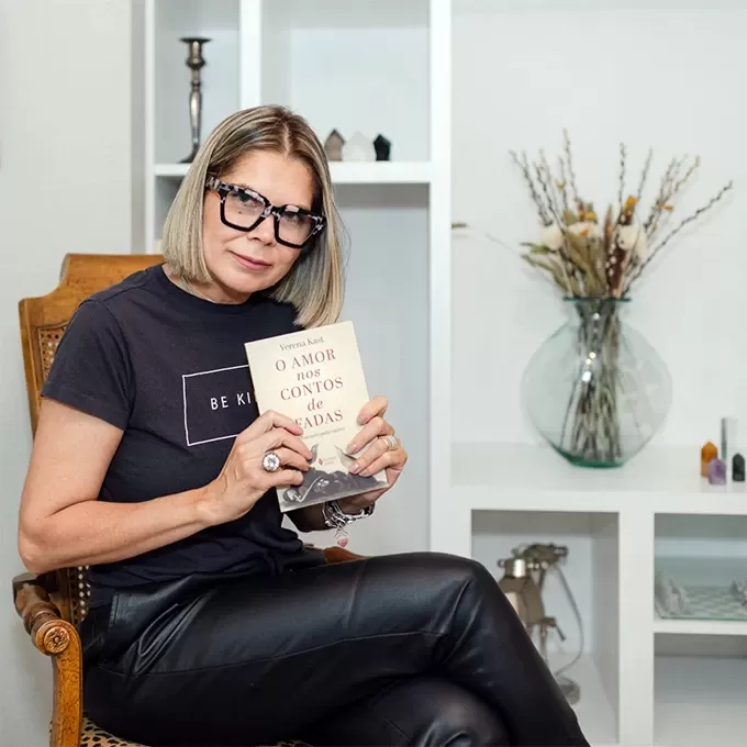 Iara Watney Kokx - Terapeuta Sistêmica - Sobre Mim